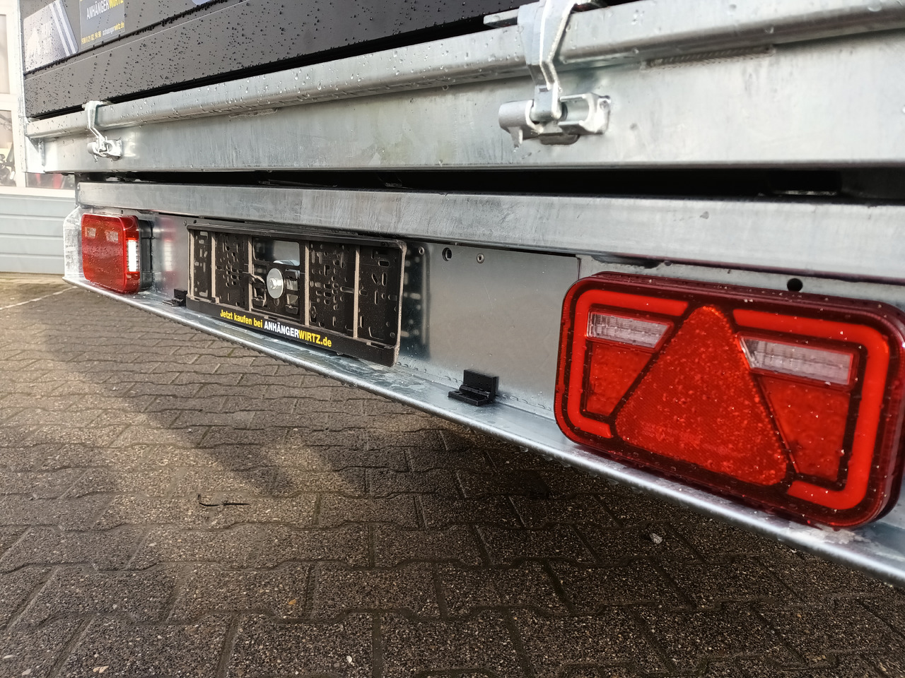 Rimorkio vetëshkarkuese Saris Kipper K3 356 184 3500 2 HD E 356x184x35cm black heavy duty Rampen Stützen NHP LED (L) 3500kg: foto 6 Rimorkio vetëshkarkuese Saris Kipper K3 356 184 3500 2 HD E 356x184x35cm black heavy duty Rampen Stützen NHP LED (L) 3500kg: foto 6