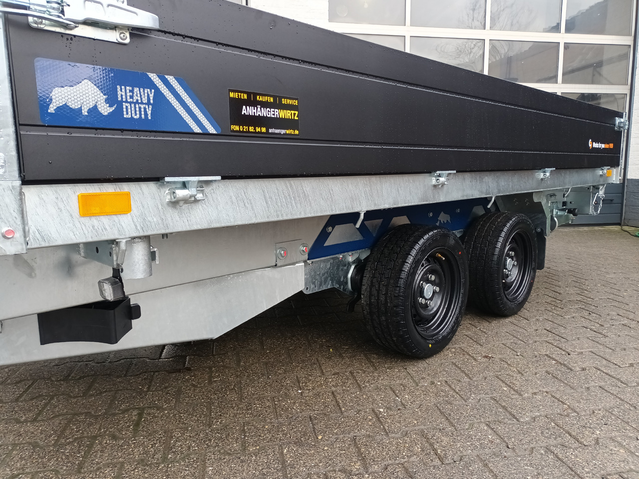 Rimorkio vetëshkarkuese Saris Kipper K3 356 184 3500 2 HD E 356x184x35cm black heavy duty Rampen Stützen NHP LED (L) 3500kg: foto 9 Rimorkio vetëshkarkuese Saris Kipper K3 356 184 3500 2 HD E 356x184x35cm black heavy duty Rampen Stützen NHP LED (L) 3500kg: foto 9