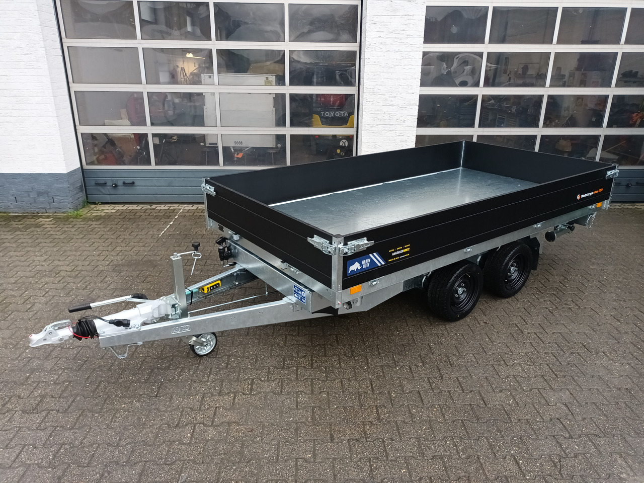 Saris Kipper K3 356 184 3500 2 HD E 356x184x35cm black heavy duty Rampen Stützen NHP LED (L) 3500kg - Rimorkio vetëshkarkuese: foto 5 Saris Kipper K3 356 184 3500 2 HD E 356x184x35cm black heavy duty Rampen Stützen NHP LED (L) 3500kg - Rimorkio vetëshkarkuese: foto 5