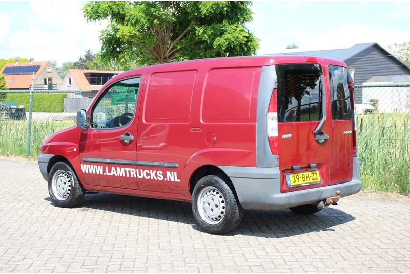 Fiat Doblò Cargo 1.9 JTD SCHUIFDEUR - Furgon: foto 3 Fiat Doblò Cargo 1.9 JTD SCHUIFDEUR - Furgon: foto 3