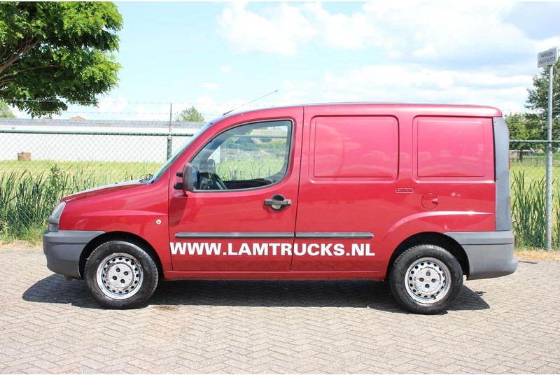 Fiat Doblò Cargo 1.9 JTD SCHUIFDEUR - Furgon: foto 2 Fiat Doblò Cargo 1.9 JTD SCHUIFDEUR - Furgon: foto 2