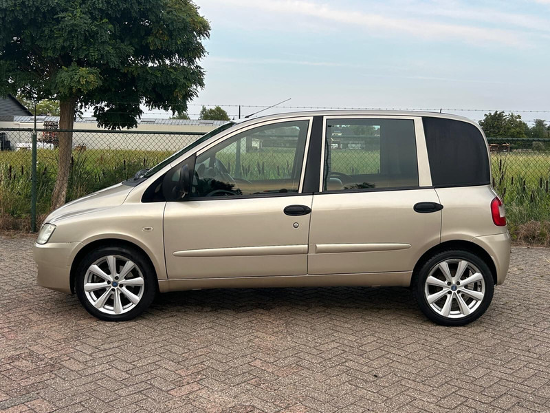Fiat Multipla 1.9 EURO 4 DIESEL VAN - Furgon i vogël: foto 2 Fiat Multipla 1.9 EURO 4 DIESEL VAN - Furgon i vogël: foto 2