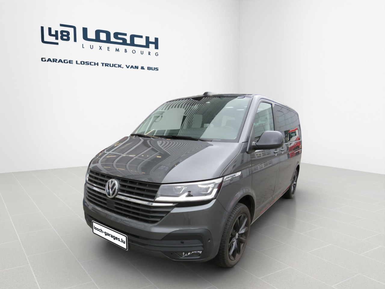 VOLKSWAGEN T6.1 Multivan Comfortline Edition Court Bluetooth - Veturë: foto 1 VOLKSWAGEN T6.1 Multivan Comfortline Edition Court Bluetooth - Veturë: foto 1