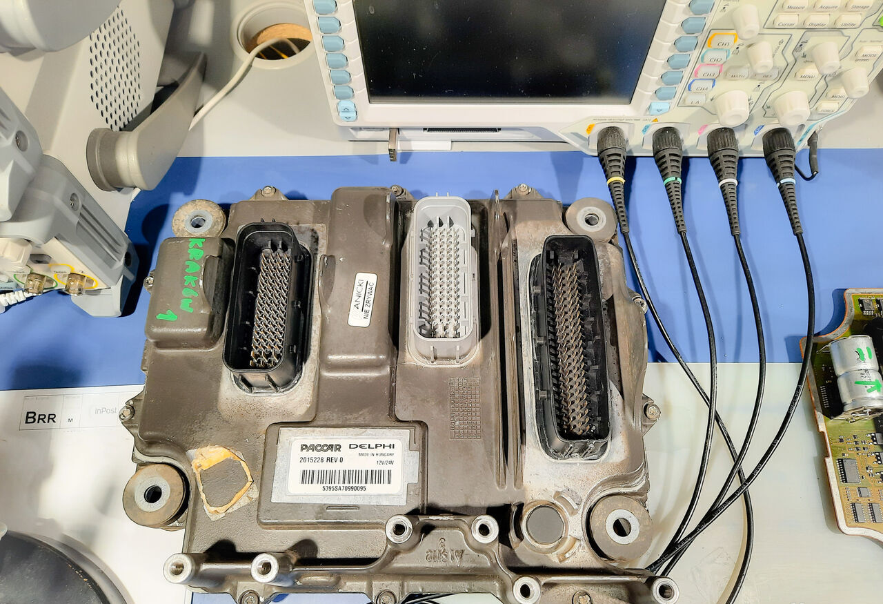 DAF XF 106 naprawa części / repair of parts - ECU për Kamioni: foto 4 DAF XF 106 naprawa części / repair of parts - ECU për Kamioni: foto 4