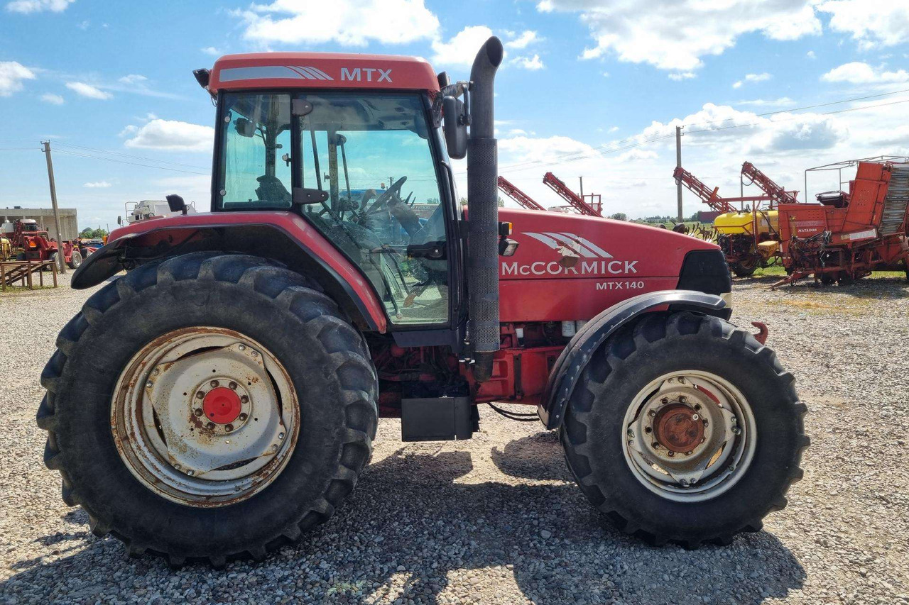 McCORMICK MTX140 - Traktor: foto 3 McCORMICK MTX140 - Traktor: foto 3