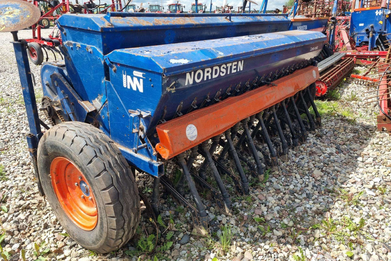 Nordsten CKA260 - Mbjellëse në radhë: foto 1 Nordsten CKA260 - Mbjellëse në radhë: foto 1