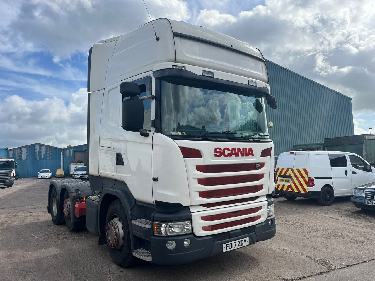 Scania R450 - Gjysmë-kamion: foto 1 Scania R450 - Gjysmë-kamion: foto 1