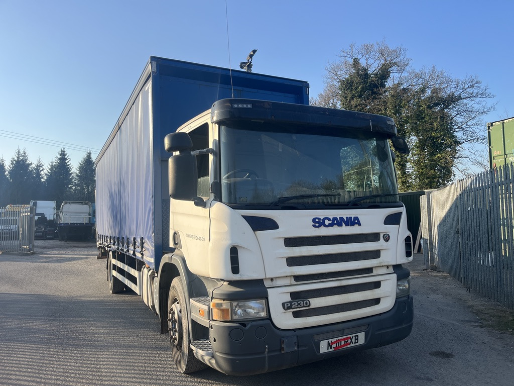 Scania P230 4x2 Curtain side - Kamion me tendë: foto 1 Scania P230 4x2 Curtain side - Kamion me tendë: foto 1