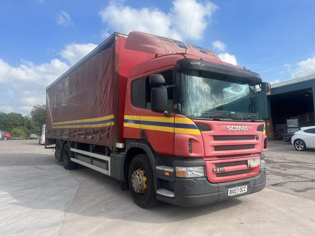 Scania P270 6x2 Curtain side. - Kamion me tendë: foto 2 Scania P270 6x2 Curtain side. - Kamion me tendë: foto 2