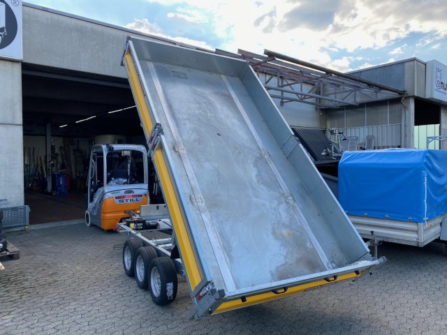 Brian James Cargo Tipper Heckkipper 3-achs, 526-4020-35-3-12, 4000 x 2000 x 300 mm, 3,5 to. - Rimorkio vetëshkarkuese: foto 3 Brian James Cargo Tipper Heckkipper 3-achs, 526-4020-35-3-12, 4000 x 2000 x 300 mm, 3,5 to. - Rimorkio vetëshkarkuese: foto 3
