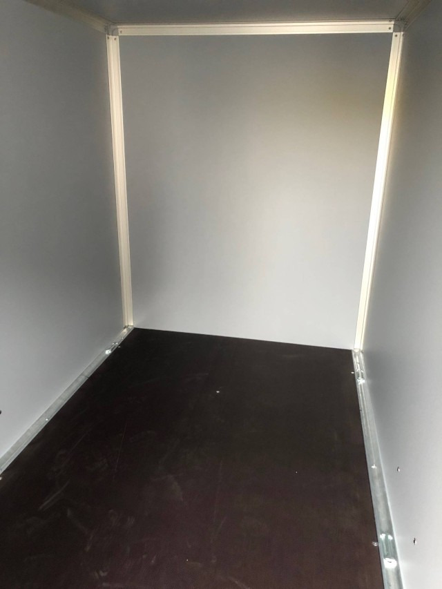 Hapert Sapphire L-1 250x130x150cm, ZG 1,35 to., Koffer Türe - Rimorkio me vagonetë të mbyllur: foto 3 Hapert Sapphire L-1 250x130x150cm, ZG 1,35 to., Koffer Türe - Rimorkio me vagonetë të mbyllur: foto 3