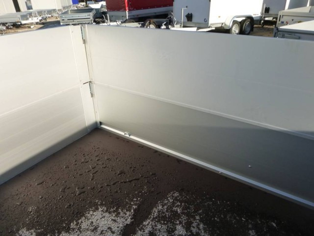 Humbaur HA 132513 mit KV und Bordwandaufsatz, 100 km/h 1300 kg, 2510 x 1310 x 350mm - Rimorkio makine: foto 3 Humbaur HA 132513 mit KV und Bordwandaufsatz, 100 km/h 1300 kg, 2510 x 1310 x 350mm - Rimorkio makine: foto 3