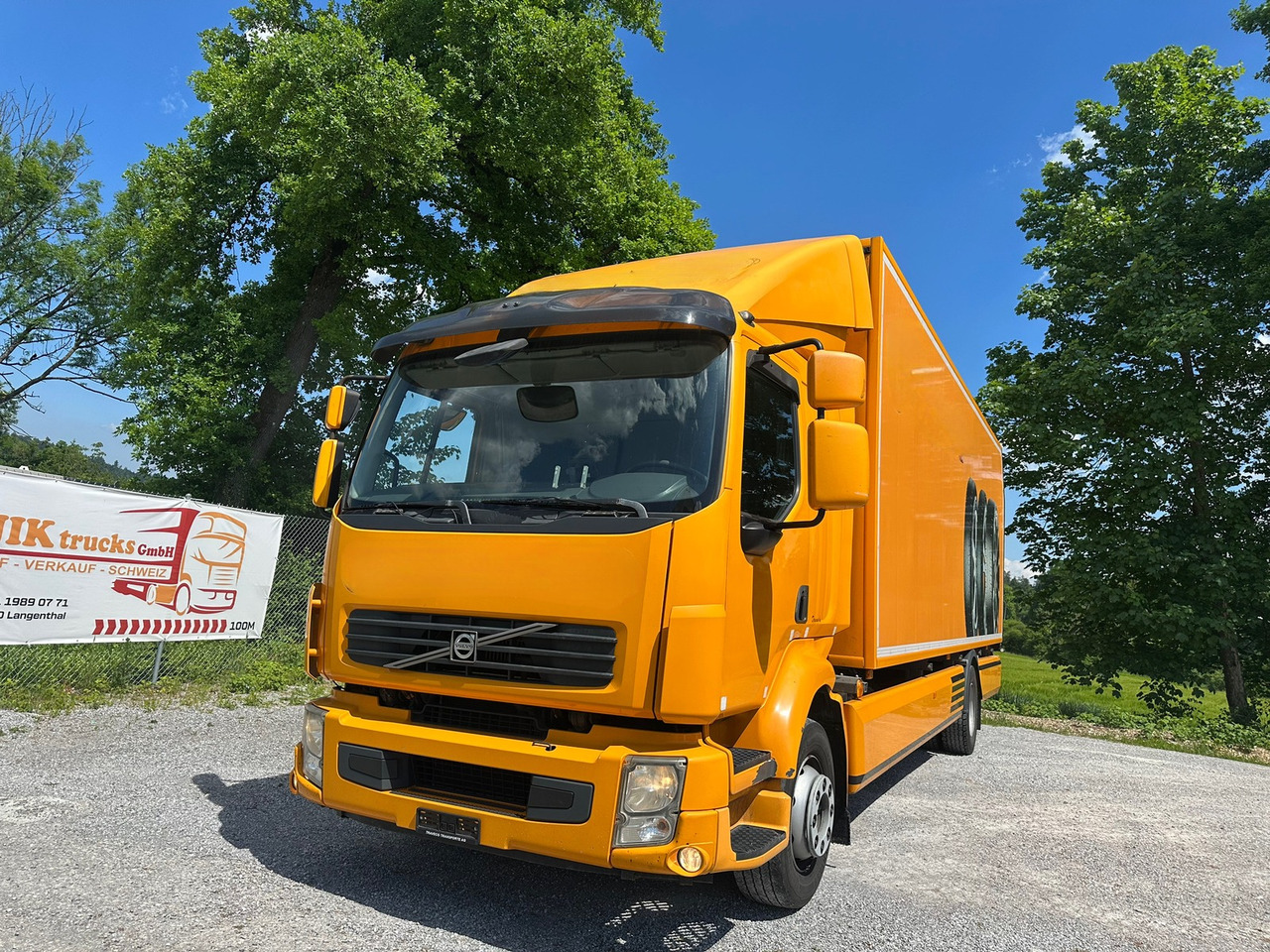 VOLVO FL 2404x2 - Kamion vagonetë: foto 1 VOLVO FL 2404x2 - Kamion vagonetë: foto 1