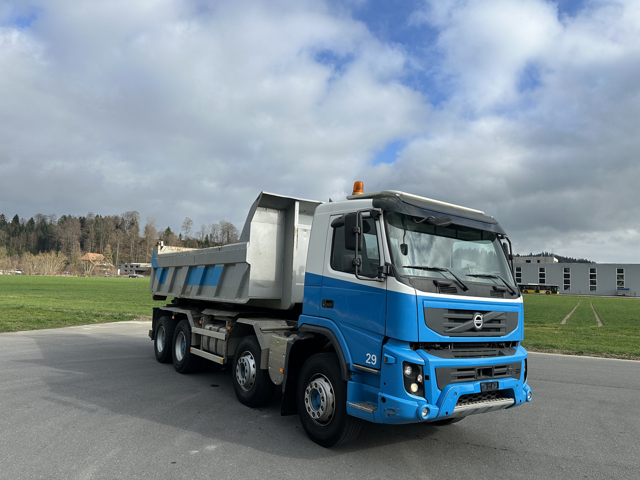 VOLVO FMX 420 440 460 480 8x4 Kettengäret sörling mulde - Kamion vetëngarkues: foto 2 VOLVO FMX 420 440 460 480 8x4 Kettengäret sörling mulde - Kamion vetëngarkues: foto 2