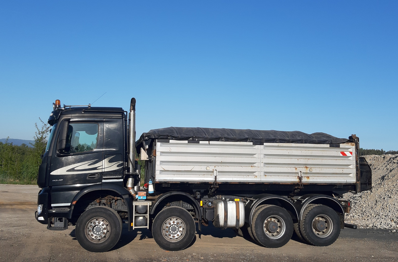 MERCEDES-BENZ AROCS 3245 8x4 Bordmatic THERMO CRAMARO AHK - Kamion vetëshkarkues: foto 4 MERCEDES-BENZ AROCS 3245 8x4 Bordmatic THERMO CRAMARO AHK - Kamion vetëshkarkues: foto 4