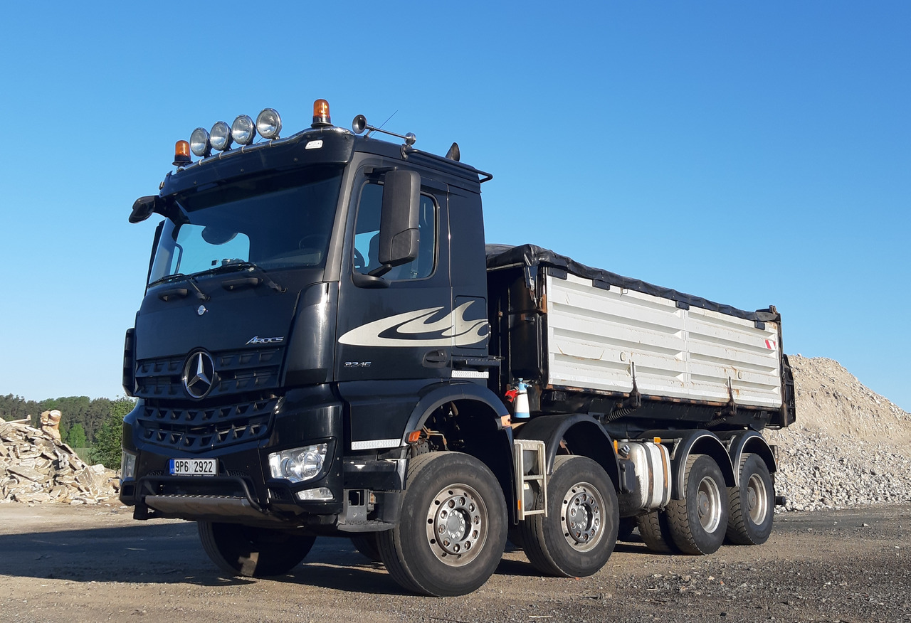 MERCEDES-BENZ AROCS 3245 8x4 Bordmatic THERMO CRAMARO AHK - Kamion vetëshkarkues: foto 1 MERCEDES-BENZ AROCS 3245 8x4 Bordmatic THERMO CRAMARO AHK - Kamion vetëshkarkues: foto 1