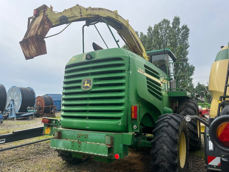 John Deere 7700 - Korrëse foragjere: foto 4 John Deere 7700 - Korrëse foragjere: foto 4