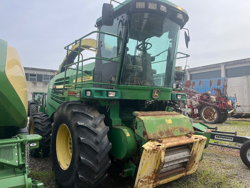 John Deere 7700 - Korrëse foragjere: foto 1 John Deere 7700 - Korrëse foragjere: foto 1