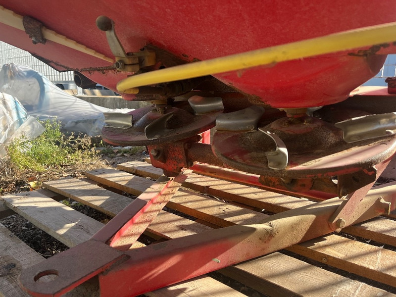 Lely Centerliner CB 1000 - Shpërndarës plehu kimik: foto 2 Lely Centerliner CB 1000 - Shpërndarës plehu kimik: foto 2