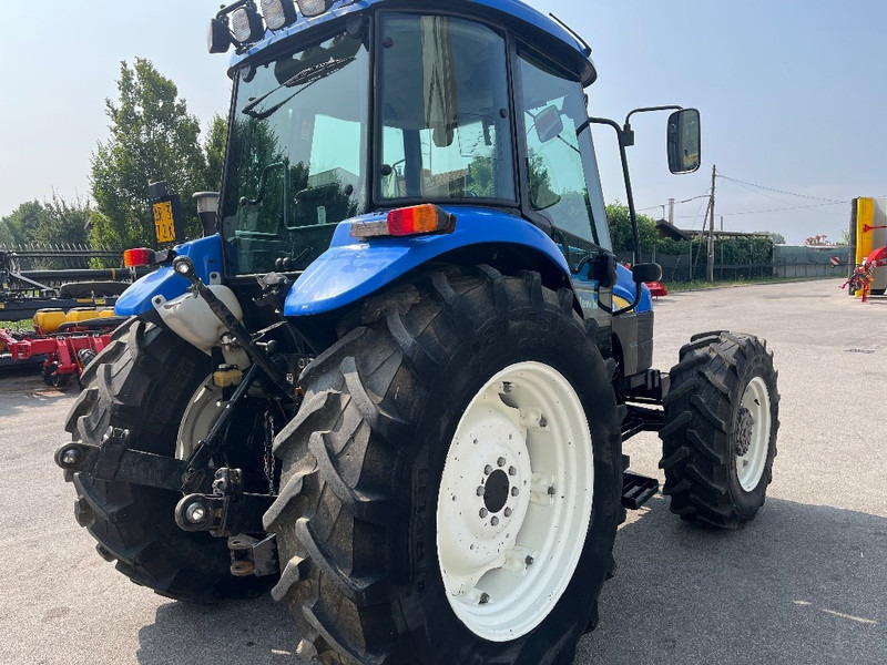 New Holland TD 90 D - Traktor: foto 5 New Holland TD 90 D - Traktor: foto 5