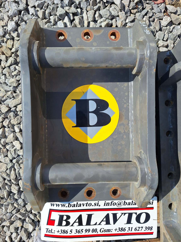 BAT attachment plate Martin for hydraulic breaker - Bashkues i shpejtë: foto 3 BAT attachment plate Martin for hydraulic breaker - Bashkues i shpejtë: foto 3