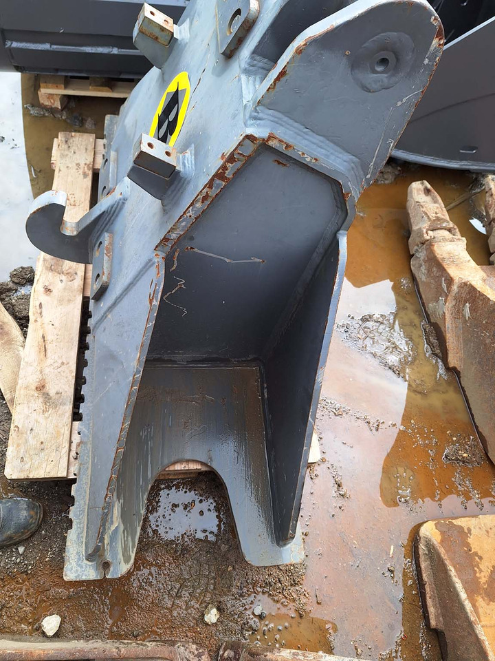 Balavto fork pylon - Pirunë: foto 3 Balavto fork pylon - Pirunë: foto 3