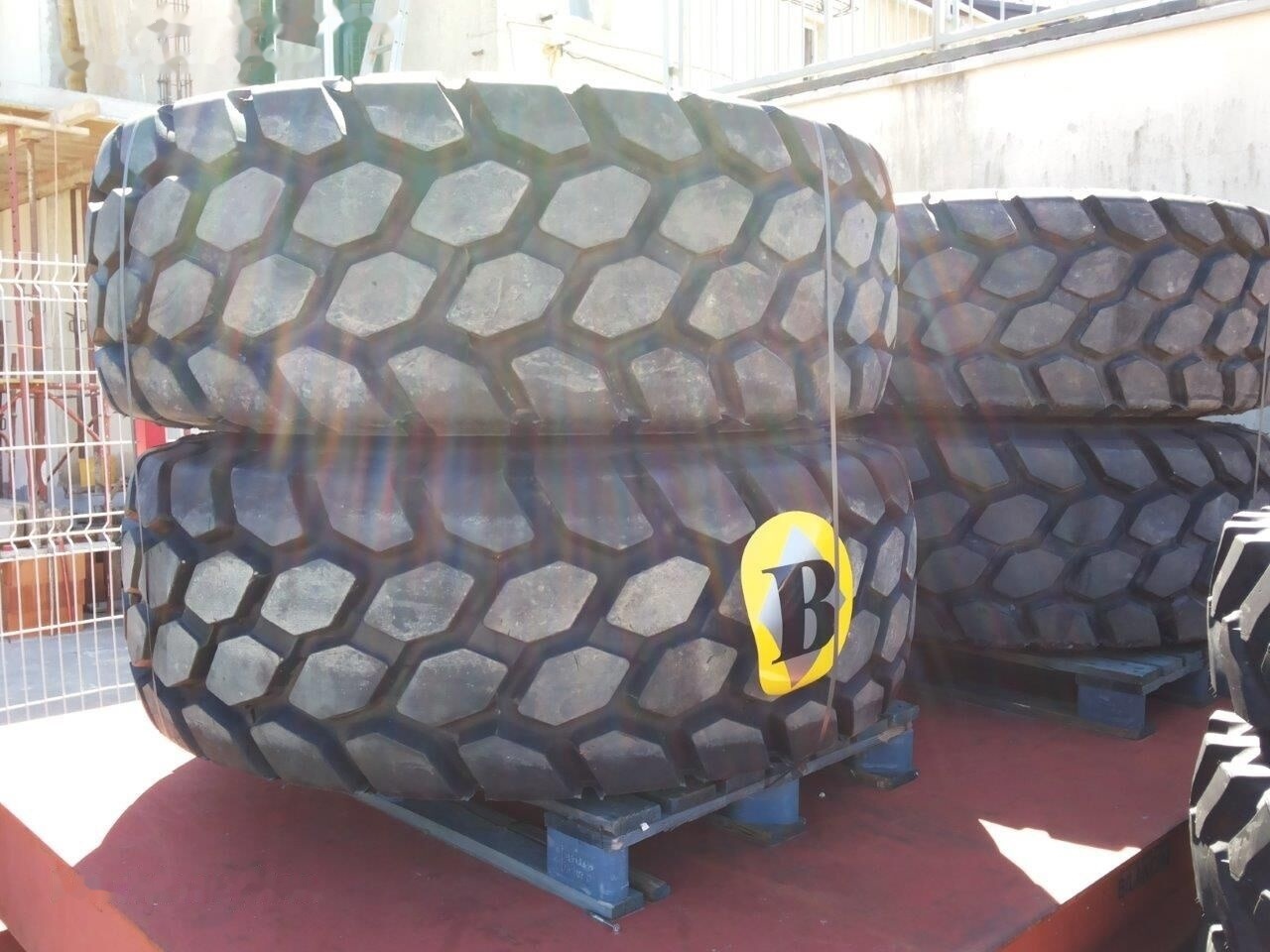 Bridgestone VJT 20.5R25 - Rrota: foto 2 Bridgestone VJT 20.5R25 - Rrota: foto 2