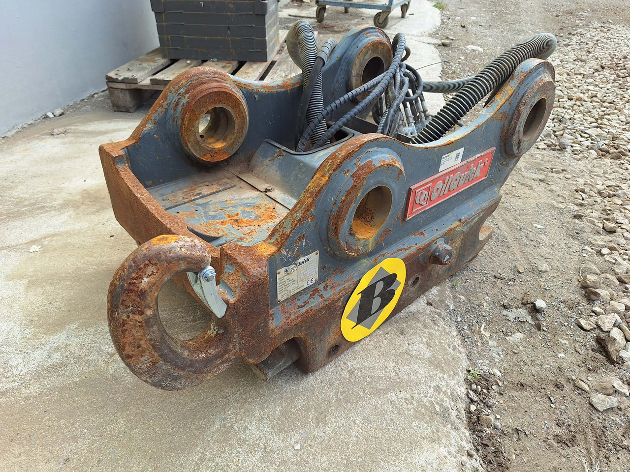 OilQuick hydraulic OQ70/55 - Bashkues i shpejtë për Makineri ndërtimi: foto 1 OilQuick hydraulic OQ70/55 - Bashkues i shpejtë për Makineri ndërtimi: foto 1