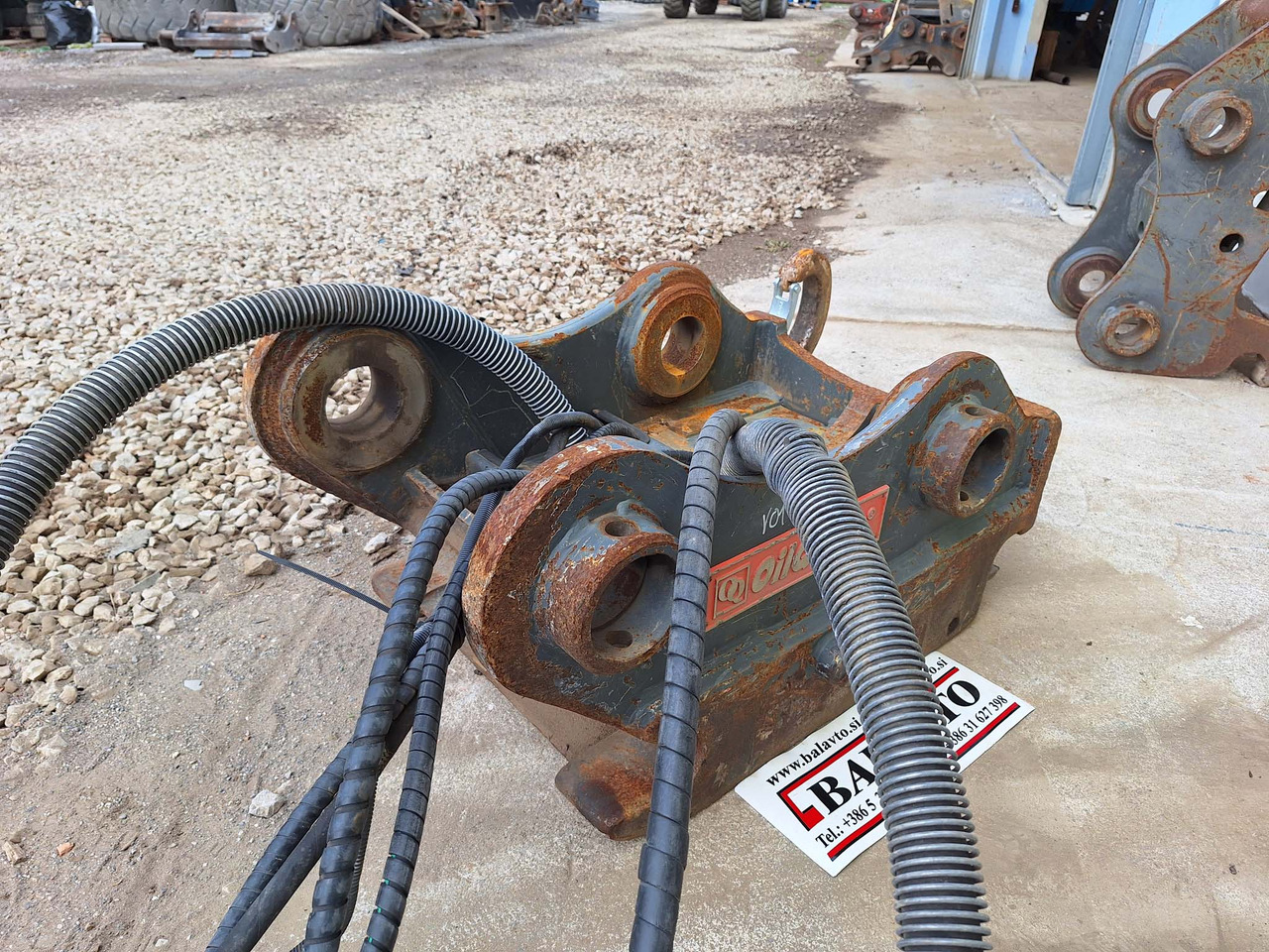 OilQuick hydraulic OQ70/55 - Bashkues i shpejtë për Makineri ndërtimi: foto 5 OilQuick hydraulic OQ70/55 - Bashkues i shpejtë për Makineri ndërtimi: foto 5