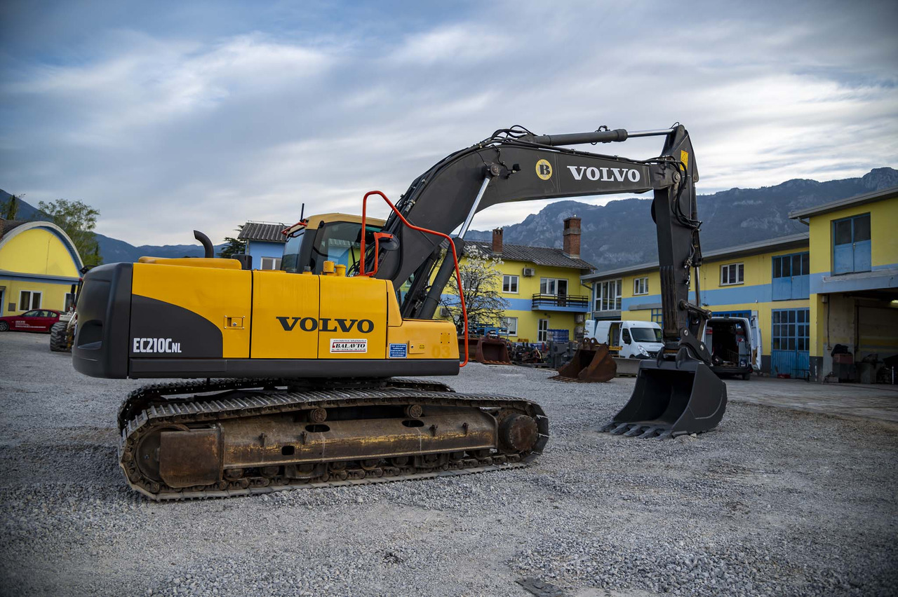 Lizingu i VOLVO EC210CNL VOLVO EC210CNL: foto 9