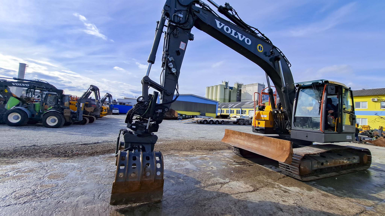 VOLVO ECR235EL - Ekskavator me zinxhirë: foto 1 VOLVO ECR235EL - Ekskavator me zinxhirë: foto 1