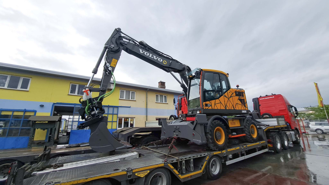 VOLVO EWR150E - Ekskavator me goma: foto 1 VOLVO EWR150E - Ekskavator me goma: foto 1