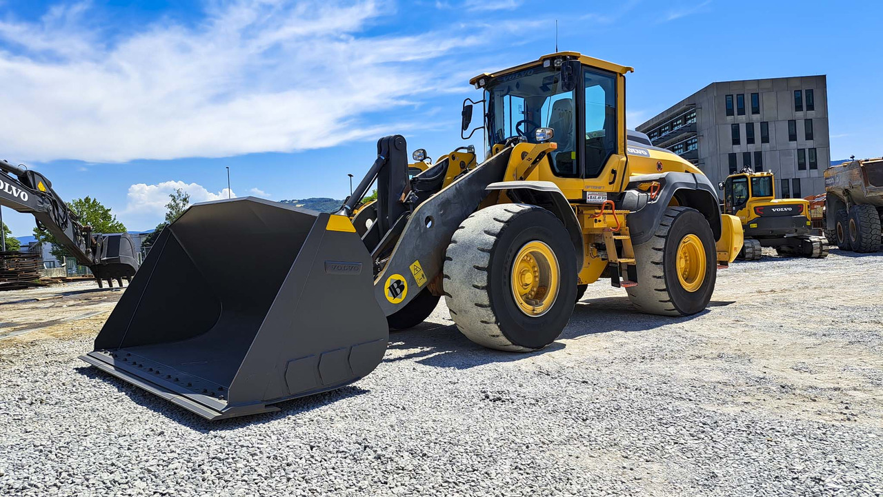 VOLVO L120H - Fadrom me goma: foto 1 VOLVO L120H - Fadrom me goma: foto 1