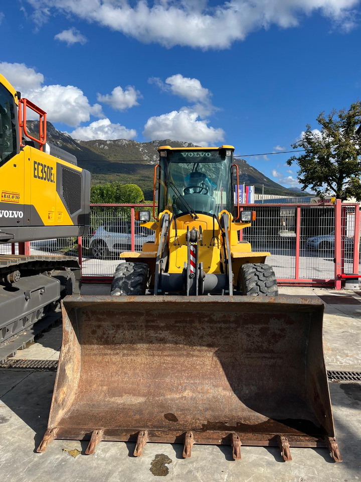 VOLVO L35B - Fadrom me goma: foto 1 VOLVO L35B - Fadrom me goma: foto 1