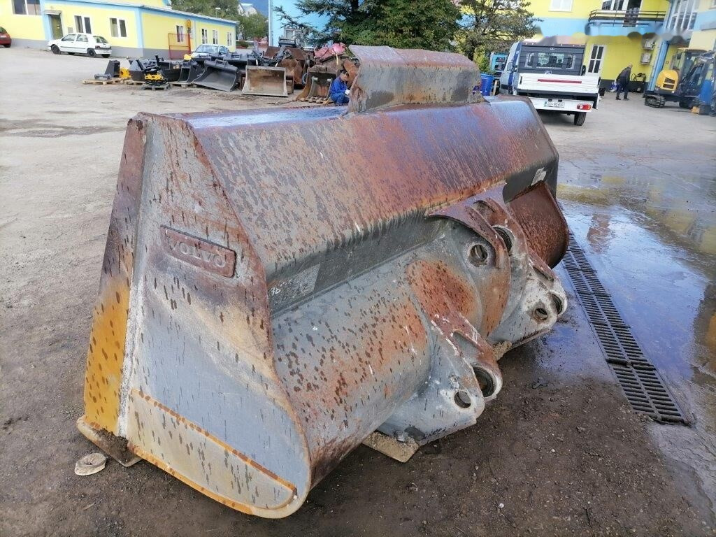 Volvo loader bucket 2800 mm - Kovë fadrome: foto 5 Volvo loader bucket 2800 mm - Kovë fadrome: foto 5
