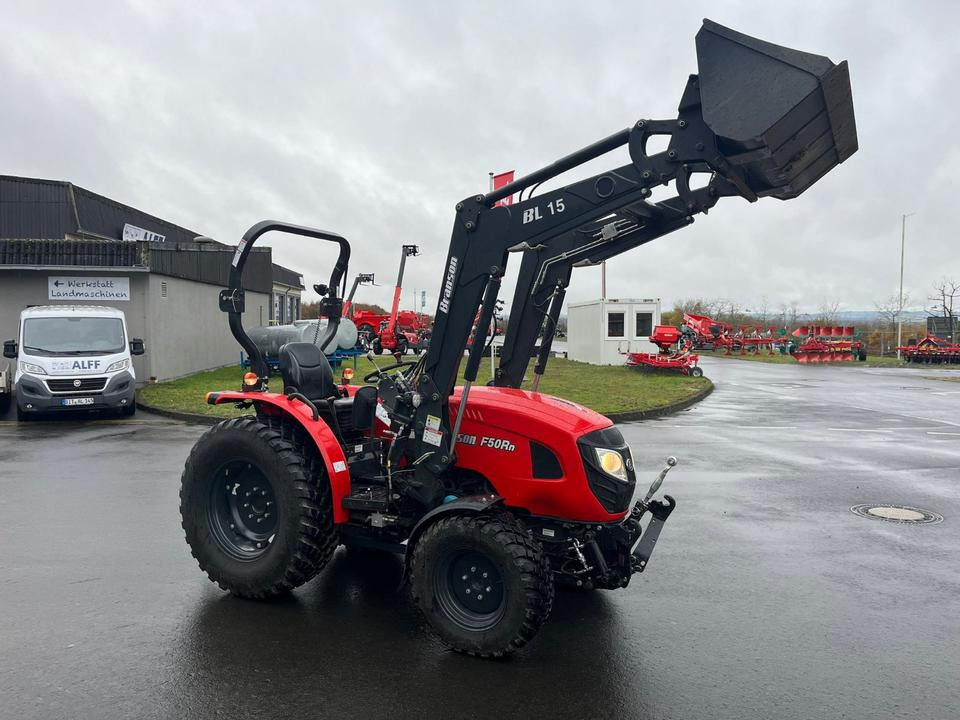 Branson F50RN Traktor, Frontlader, wenig Stunden, Fronthydraulik - Minitraktor: foto 3 Branson F50RN Traktor, Frontlader, wenig Stunden, Fronthydraulik - Minitraktor: foto 3
