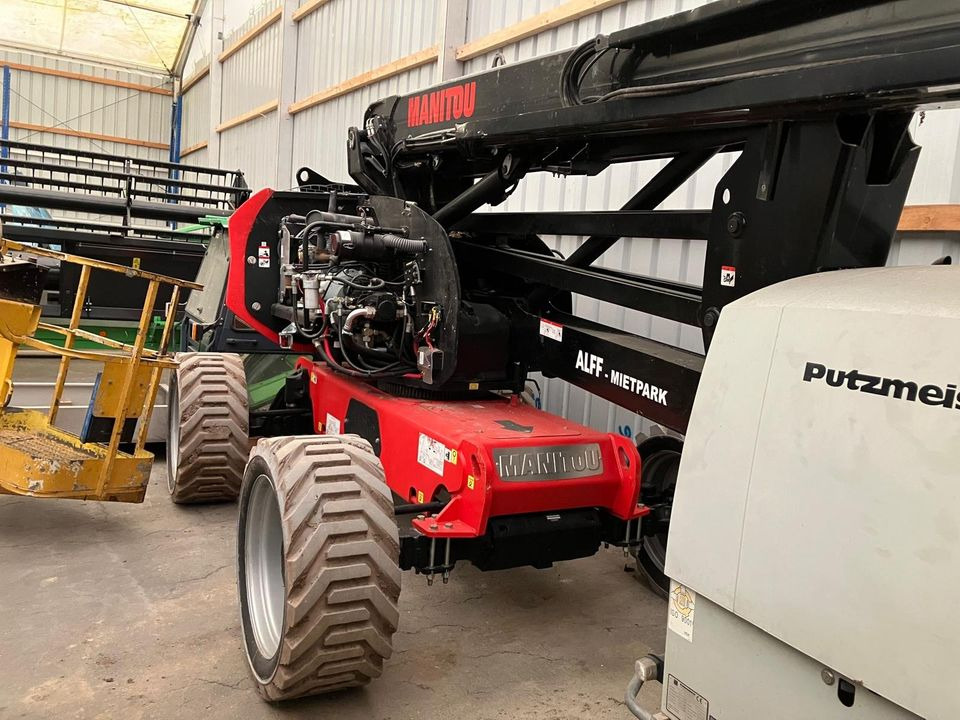 Manitou Arbeitsbühne 180 ATJ Unfallschaden Teleskopbühne - Krah me çernjerë: foto 4 Manitou Arbeitsbühne 180 ATJ Unfallschaden Teleskopbühne - Krah me çernjerë: foto 4