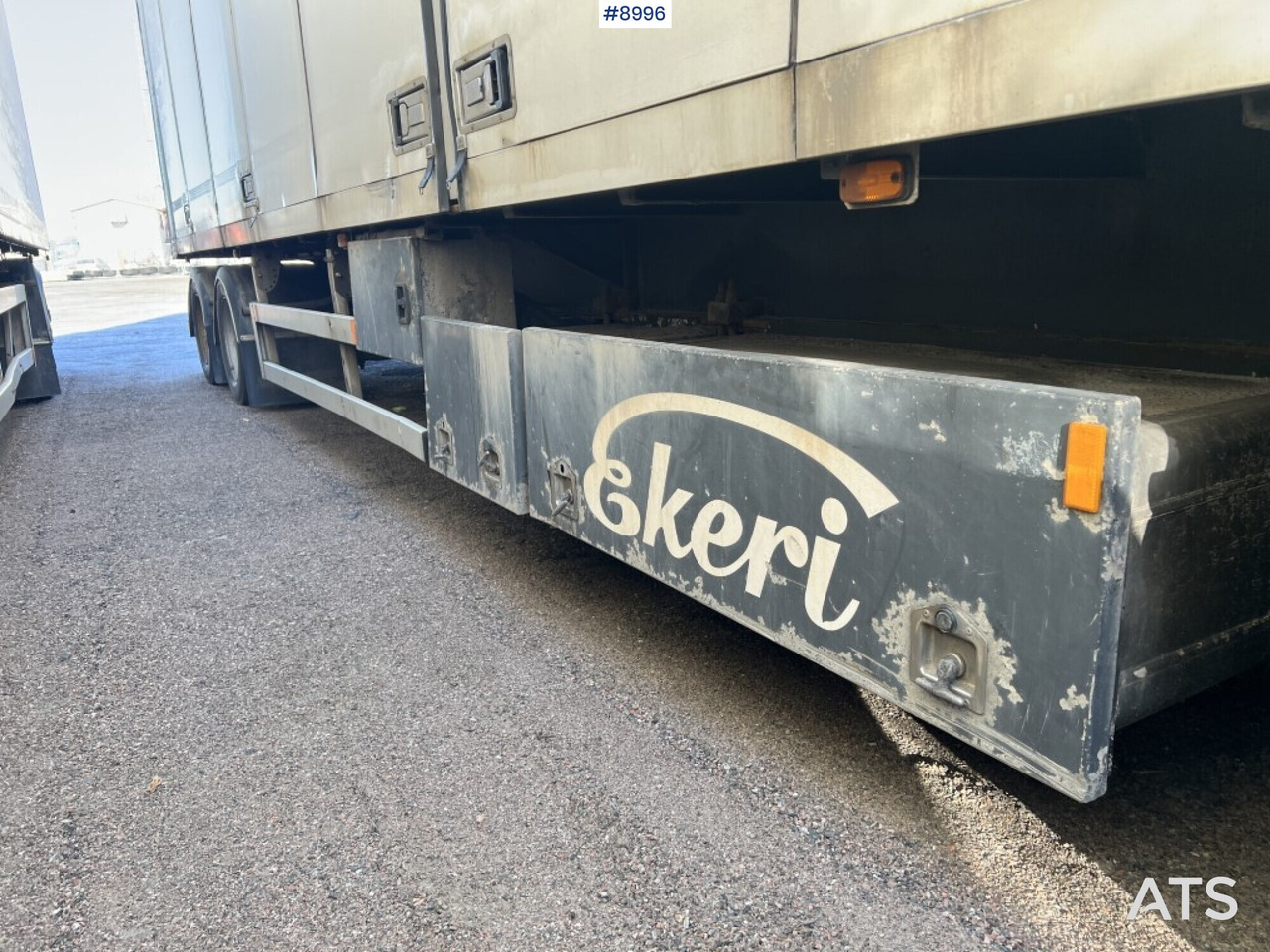 Box trailer EKERI L/L-4 - Rimorkio me vagonetë të mbyllur: foto 3 Box trailer EKERI L/L-4 - Rimorkio me vagonetë të mbyllur: foto 3