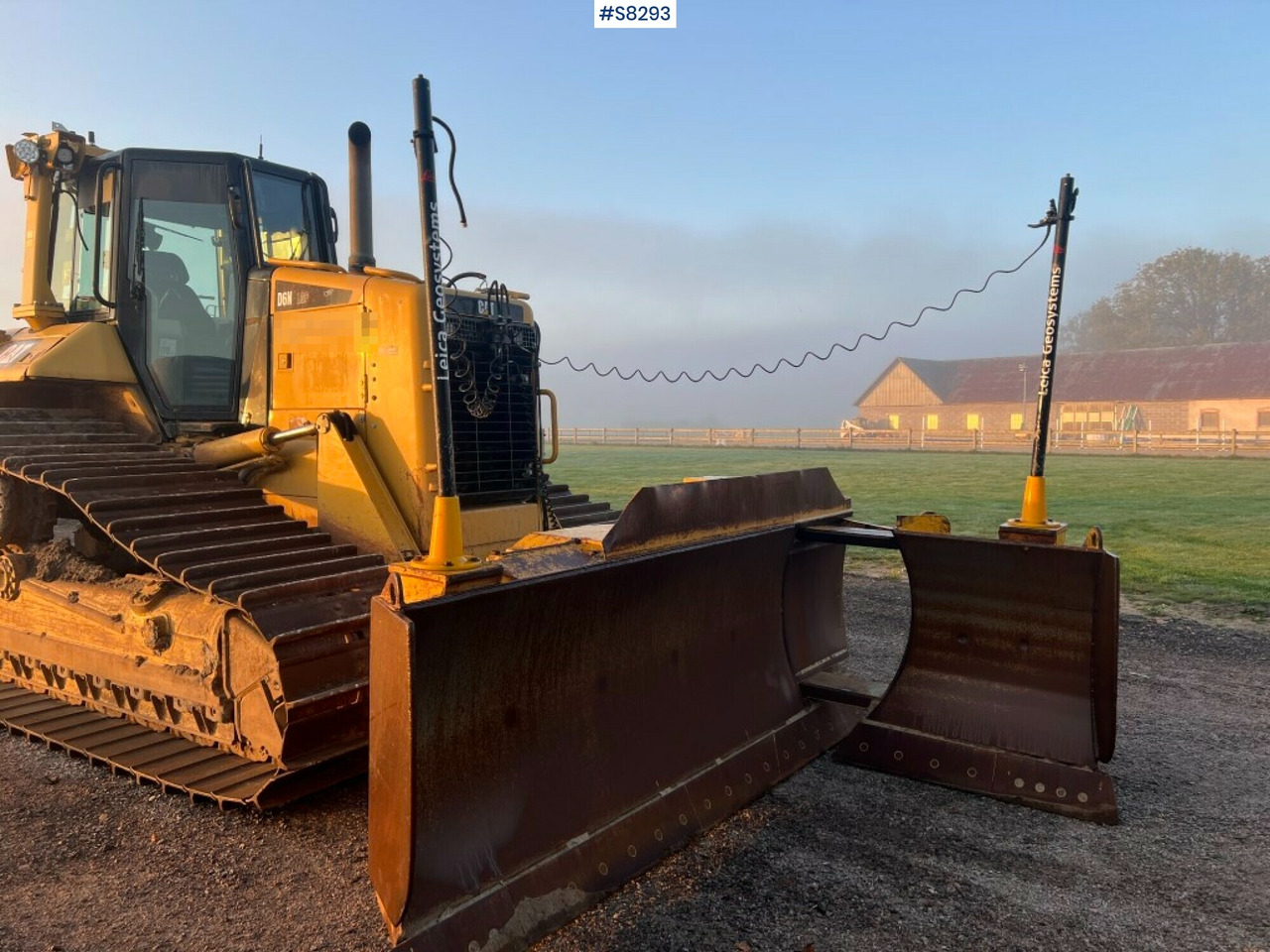 CAT CRAWLER DOZER D6N LGP with Icon gps80 Leica digging system (SEE VIDEO) - Buldozer: foto 3 CAT CRAWLER DOZER D6N LGP with Icon gps80 Leica digging system (SEE VIDEO) - Buldozer: foto 3