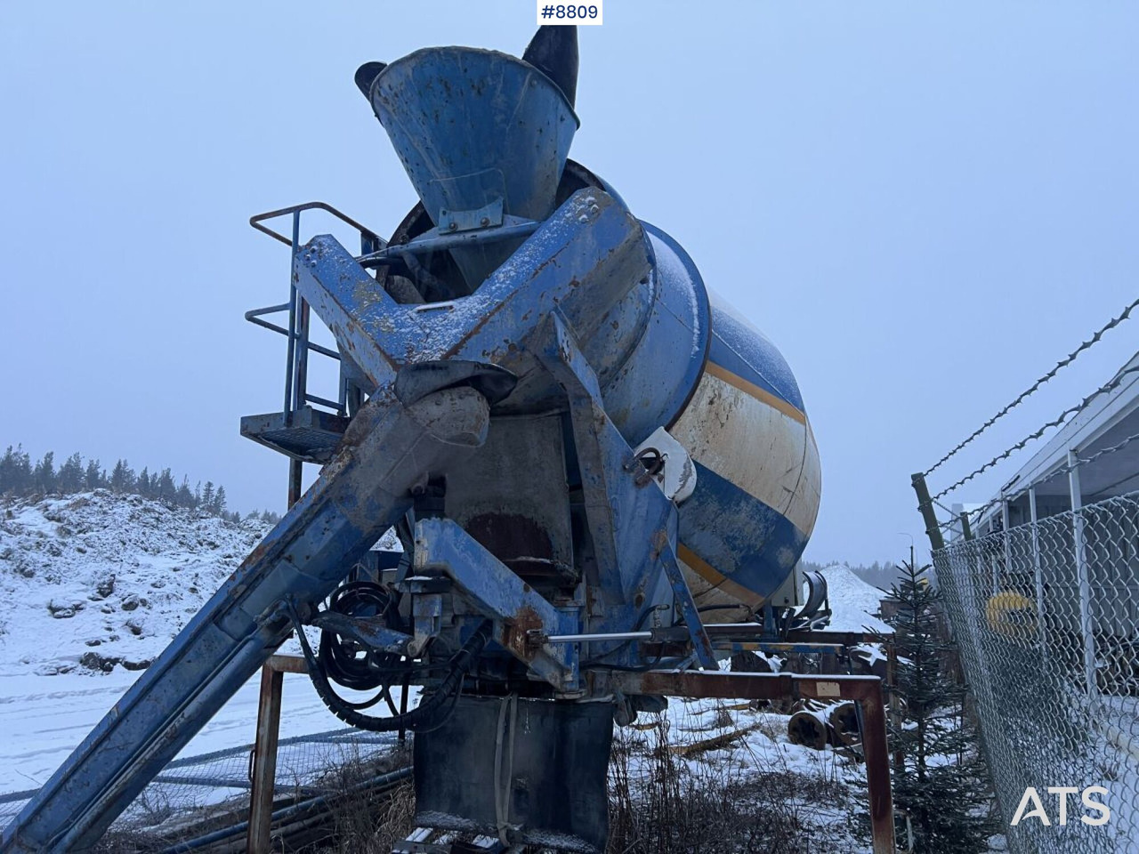 Concrete rotator 6 m3 with Laxo attachment - Mikser betoni: foto 2 Concrete rotator 6 m3 with Laxo attachment - Mikser betoni: foto 2