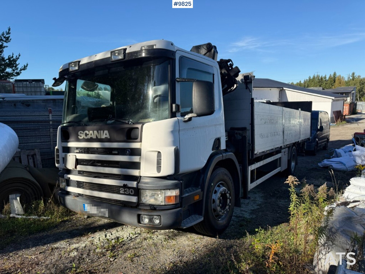 Crane truck Scania P94 230 with tail lift - Kamion me karroceri të hapur, Kamion me vinç: foto 1 Crane truck Scania P94 230 with tail lift - Kamion me karroceri të hapur, Kamion me vinç: foto 1