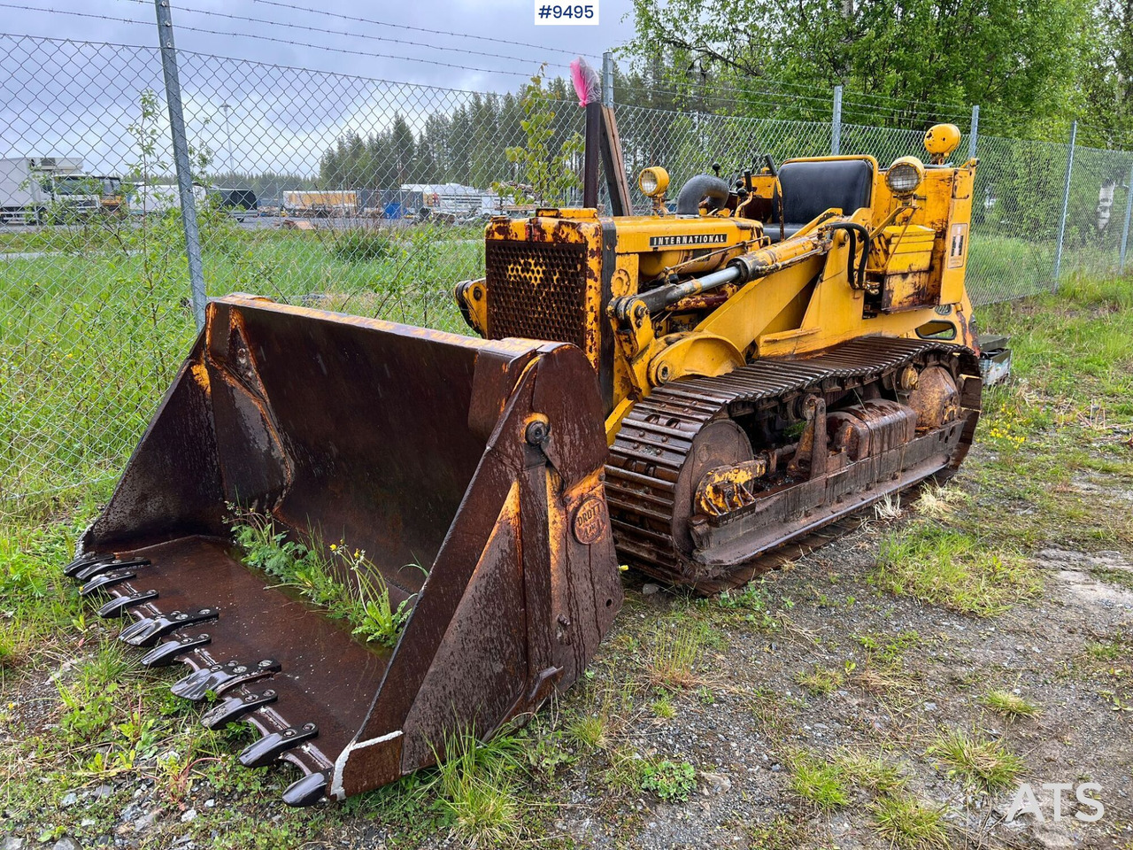Crawler dozer INTERNATIONAL L125 - Buldozer: foto 2 Crawler dozer INTERNATIONAL L125 - Buldozer: foto 2