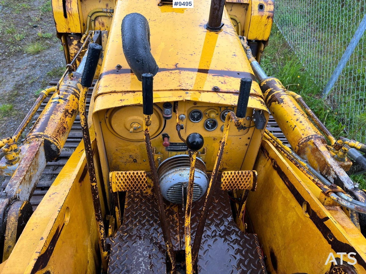 Crawler dozer INTERNATIONAL L125 - Buldozer: foto 5 Crawler dozer INTERNATIONAL L125 - Buldozer: foto 5