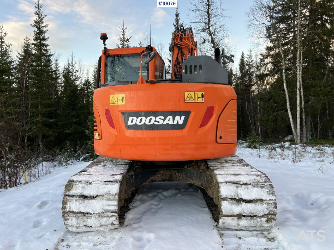 DOOSAN DX140LCR-5 Excavator with Rotor and Buckets - Ekskavator me zinxhirë: foto 4 DOOSAN DX140LCR-5 Excavator with Rotor and Buckets - Ekskavator me zinxhirë: foto 4