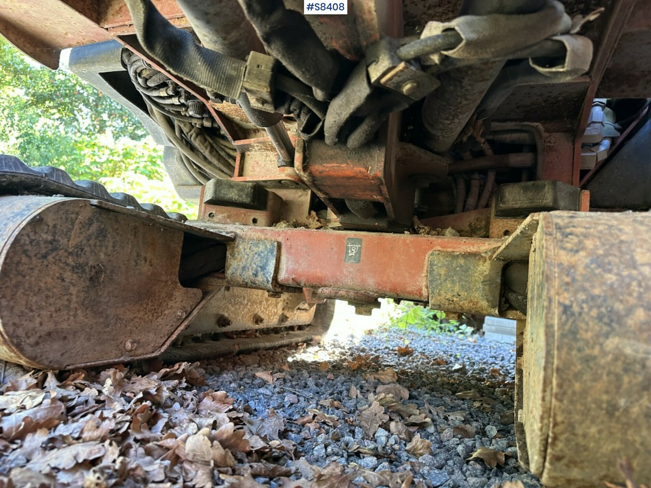 Ditch witch XT850 with Front loader and Backhoe attachment - Mini fadrom me zinxhir: foto 3 Ditch witch XT850 with Front loader and Backhoe attachment - Mini fadrom me zinxhir: foto 3