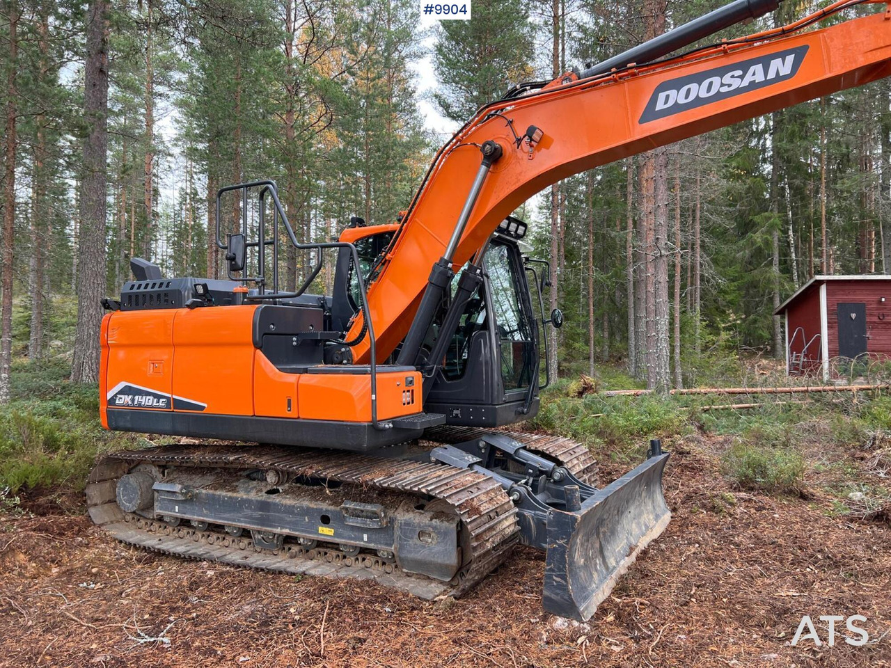 Doosan DX140LC-7 Excavator with rotor and equipments - Ekskavator me zinxhirë: foto 4 Doosan DX140LC-7 Excavator with rotor and equipments - Ekskavator me zinxhirë: foto 4