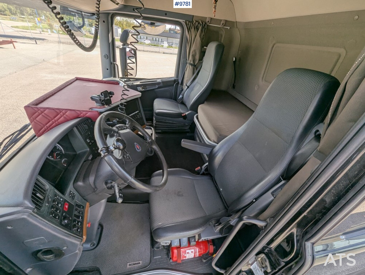 Dump truck Scania R520 8X4 - Kamion vetëshkarkues: foto 5 Dump truck Scania R520 8X4 - Kamion vetëshkarkues: foto 5