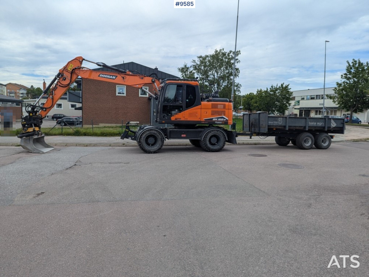 Excavator Doosan DX160W-7 with tipper (SEE VIDEO) - Ekskavator me goma: foto 3 Excavator Doosan DX160W-7 with tipper (SEE VIDEO) - Ekskavator me goma: foto 3