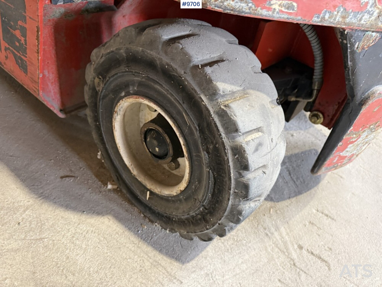 Lizingu i  Forklift Clark CEM 25 Forklift Clark CEM 25: foto 12