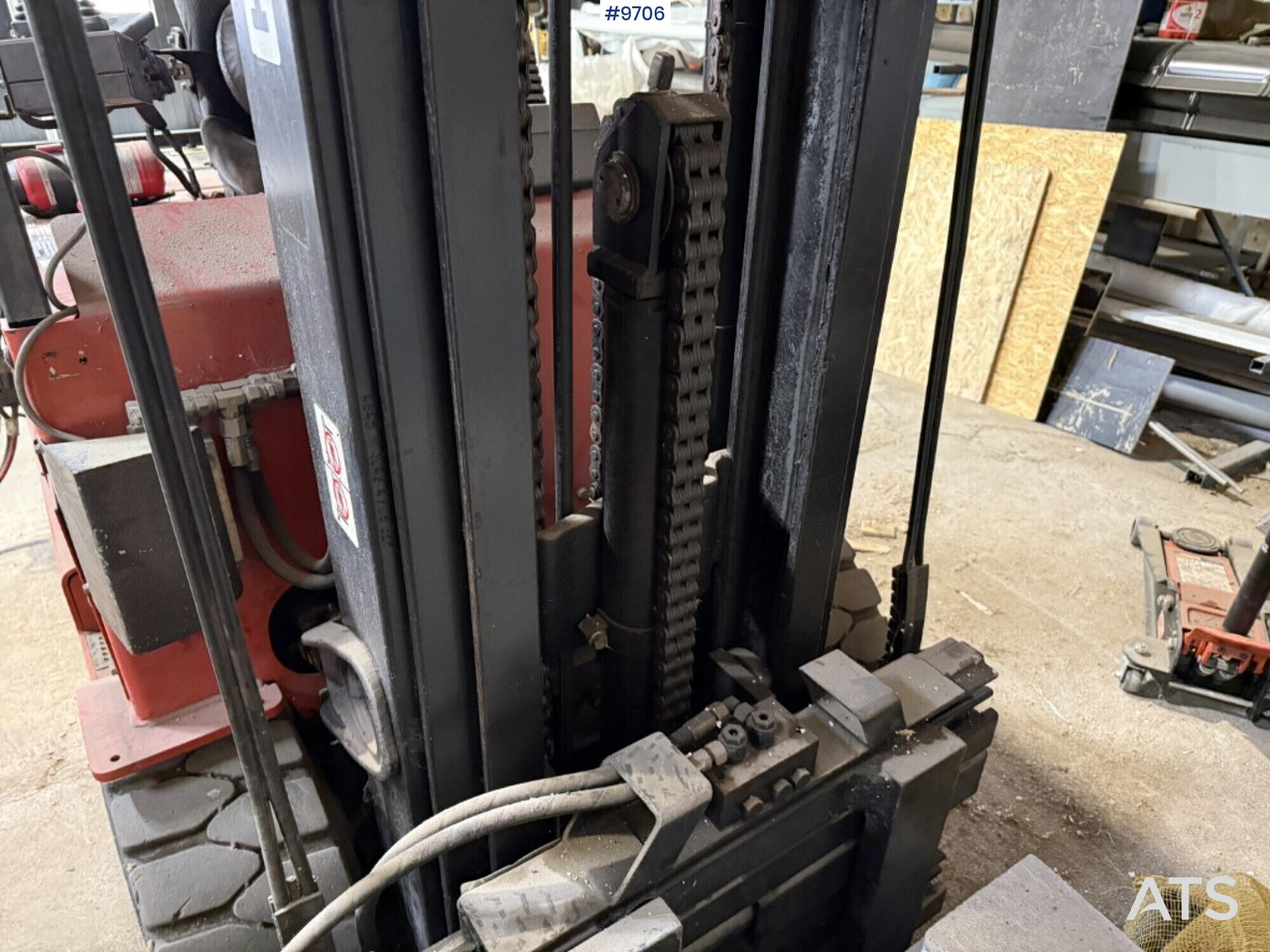 Lizingu i  Forklift Clark CEM 25 Forklift Clark CEM 25: foto 8